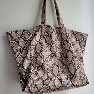 Urban Expressions Beige and Black Snake Print Tote